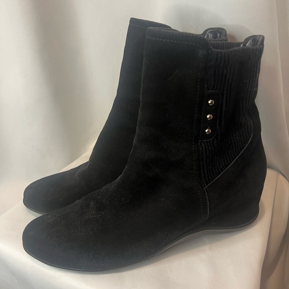 Aquatalia Size 8 Hidden  Wedge Marvin K Versa Ankle Black Suede Sock Boot - Picture 1 of 5